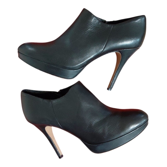 Vince Camuto‎ Elvin Black Leather Platform Ankle Bootie Women's Size 8 M - Picture 1 of 11